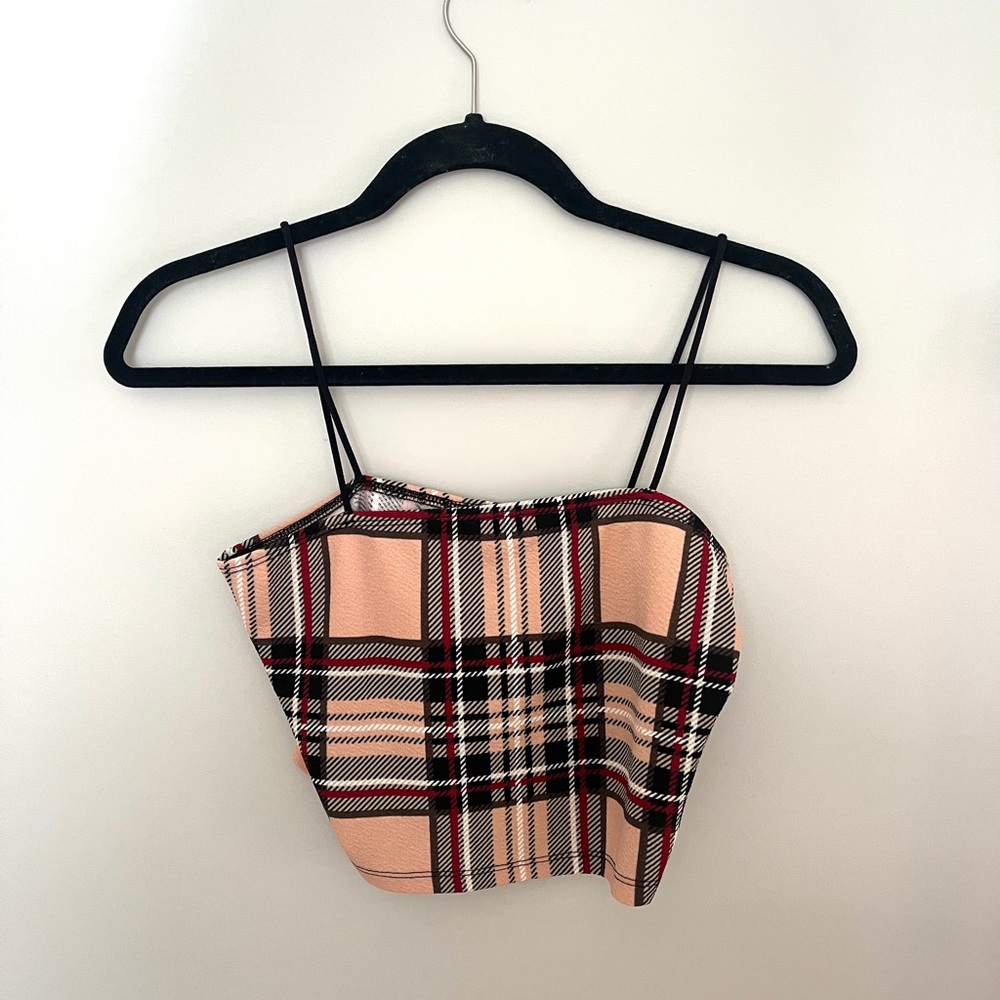 Plaid, cropped tank top. Never worn, in perfect condition!
